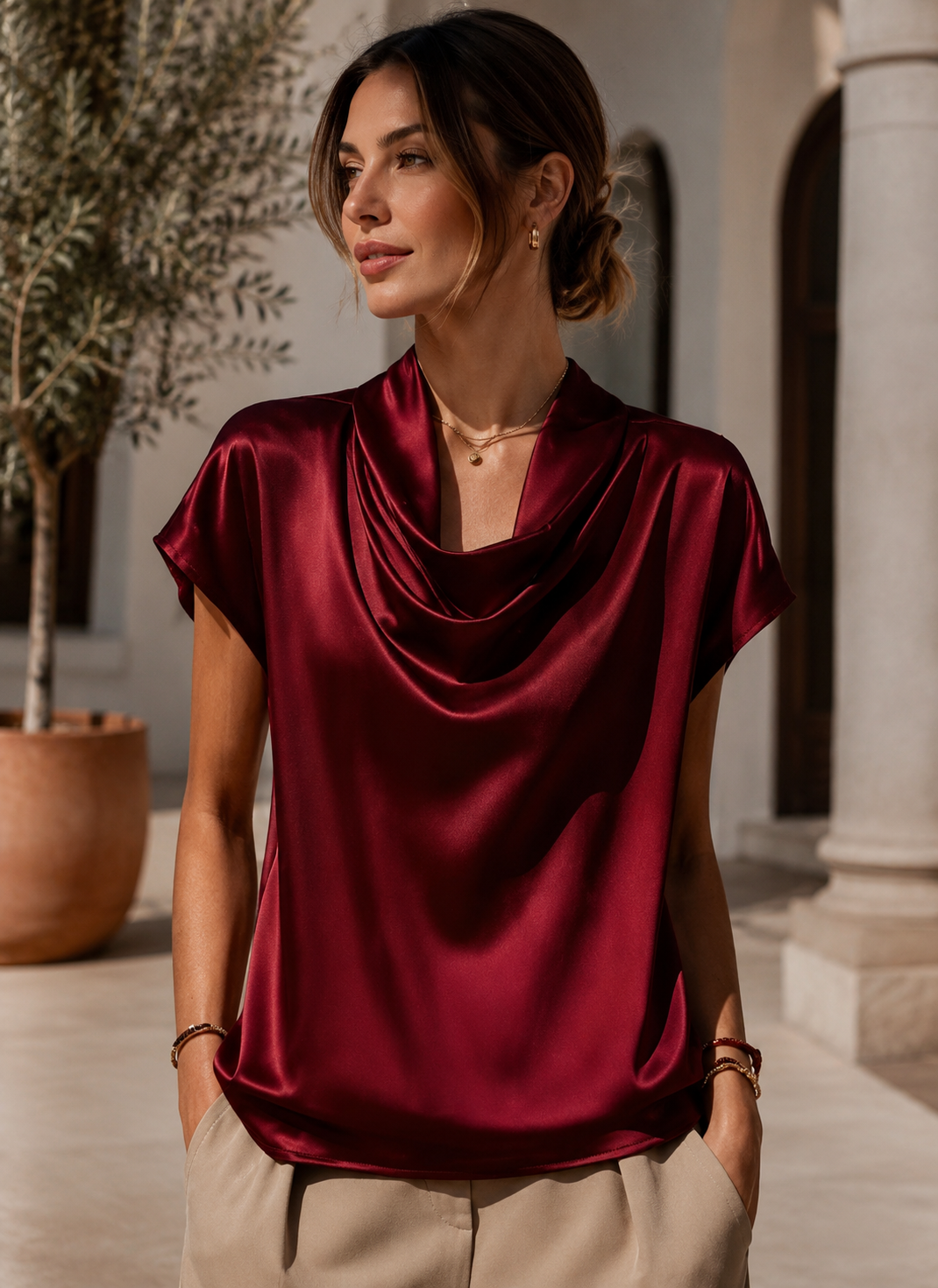 Blusa Satinada Elegance  – Sofisticación y Estilo Atemporal
